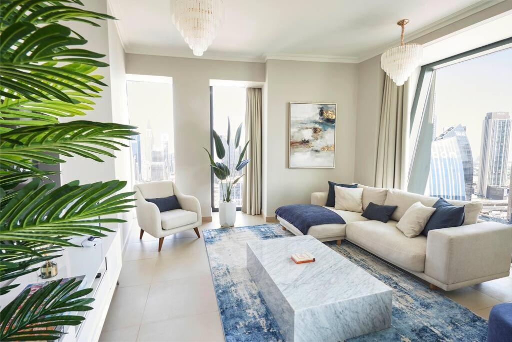 Larbi Breathtaking Burj And Fountain View Luxurious 2 Bed Apartment Dubai Exterior photo