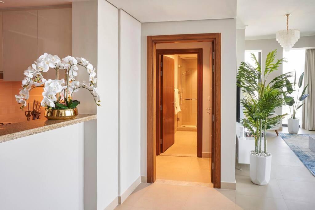 Larbi Breathtaking Burj And Fountain View Luxurious 2 Bed Apartment Dubai Exterior photo